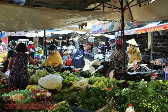 TP Hồ Chí Minh thu phí bán hàng tại chợ truyền thống không quá 200.000 đồng/m2/tháng ảnh 1